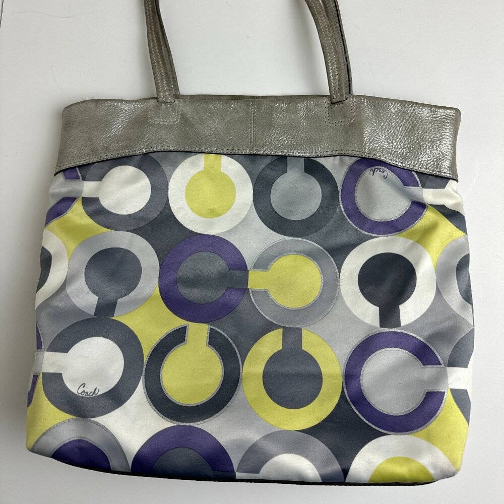Coach Hand Shoulder Bag - Picture 4 of 12